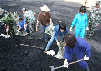 攀煤精煤分公司拉響矸石山應(yīng)急演練警報