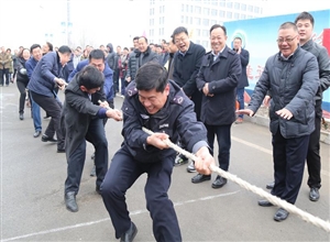 山東能源重裝集團(tuán)魯南裝備公司：拔河比賽慶新春