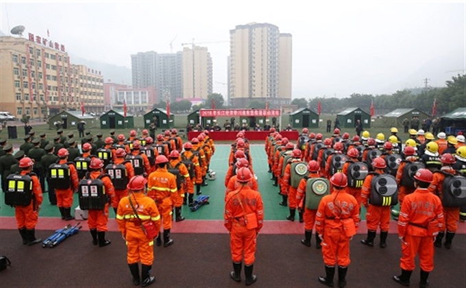 陳德躍參加2018年長(zhǎng)江經(jīng)濟(jì)帶川渝應(yīng)急救援聯(lián)動(dòng)演練