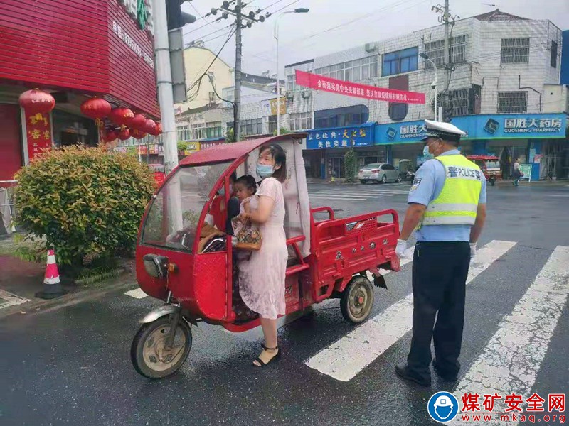 安徽郭河鎮(zhèn)：加強(qiáng)“國慶”期間道路交通安全宣傳勸導(dǎo)