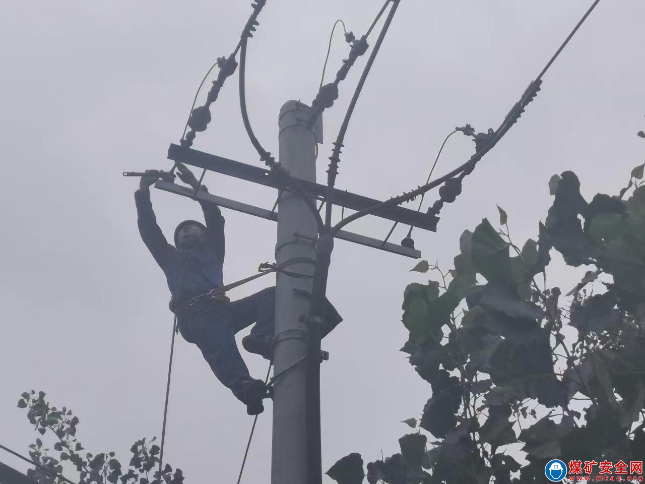 陜煤蒲白熱電公司：與時間賽跑  戰(zhàn)暴雨保供電