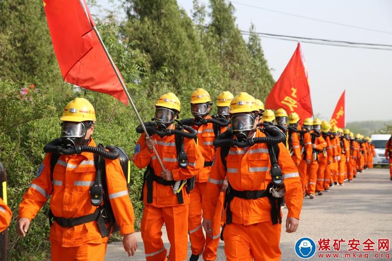 淮礦軍事化救護大隊：萬米拉練強素質(zhì)