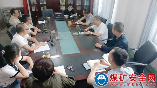 物產(chǎn)公司攀煤工程建設(shè)分公司組織黨員干部觀看警示教育片《“企”途》