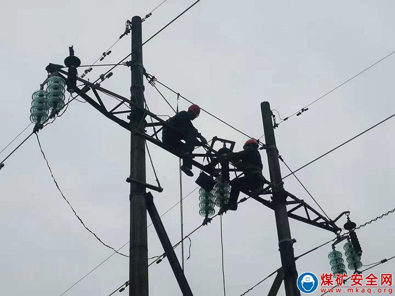 川煤華榮能源渡市選煤發(fā)電廠扎實(shí)舉措助力電網(wǎng)設(shè)備安全運(yùn)行