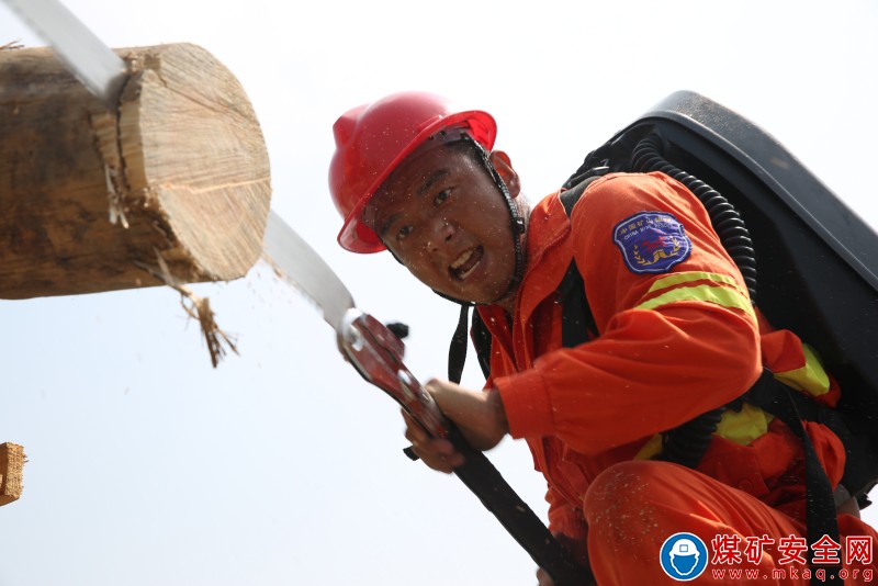 淮北救護(hù)大隊積極備戰(zhàn)全國礦山救援技術(shù)競賽