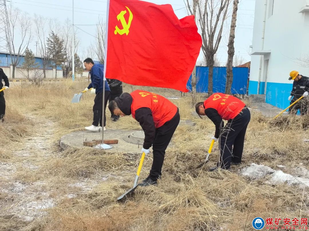 中能煤礦生產(chǎn)運(yùn)營公司:踐行雷鋒精神 運(yùn)營公司在行動(dòng)