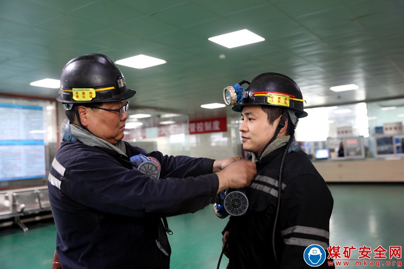 創(chuàng)新路上的“師徒檔”——邵紅斌、王東東